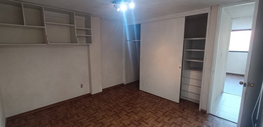 Departamento amplio de 86 m. en VENTA, dos recamaras, un baño, un estacionamiento, Col. Xotepingo, Coyoacan, cdmx