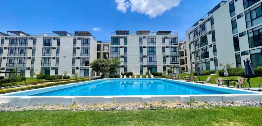 Lago Luna, Lake Views 2406