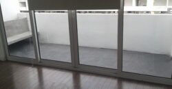 SE RENTA MODERNA CASA EN PROYECTO PRIVADO CON ACCESO CONTROLADO CENTRICAMENTO UBICADA A SOLO 5 MIN. DE LA ZONA RÍO, GARITA DE SAN ISIDRO, PLAZAS COMERCIALES, COLEGIOS, RESTAURANTES, BANCOS, HOTELES GIMNASIOS Y MÁS.