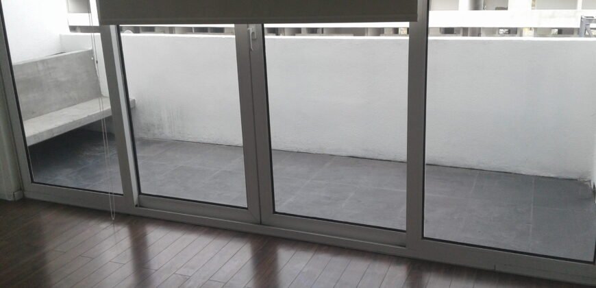 SE RENTA MODERNA CASA EN PROYECTO PRIVADO CON ACCESO CONTROLADO CENTRICAMENTO UBICADA A SOLO 5 MIN. DE LA ZONA RÍO, GARITA DE SAN ISIDRO, PLAZAS COMERCIALES, COLEGIOS, RESTAURANTES, BANCOS, HOTELES GIMNASIOS Y MÁS.