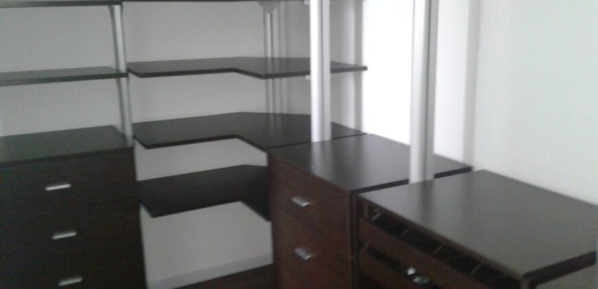 SE RENTA MODERNA CASA EN PROYECTO PRIVADO CON ACCESO CONTROLADO CENTRICAMENTO UBICADA A SOLO 5 MIN. DE LA ZONA RÍO, GARITA DE SAN ISIDRO, PLAZAS COMERCIALES, COLEGIOS, RESTAURANTES, BANCOS, HOTELES GIMNASIOS Y MÁS.