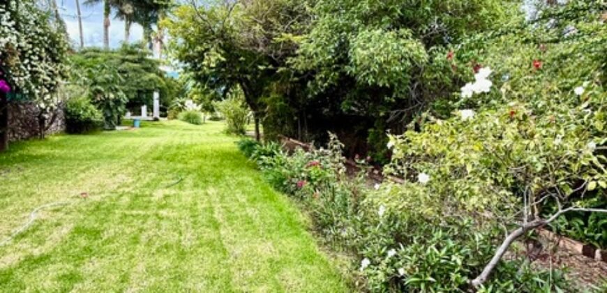 Fixer Upper, San Cristóbal Lakefront