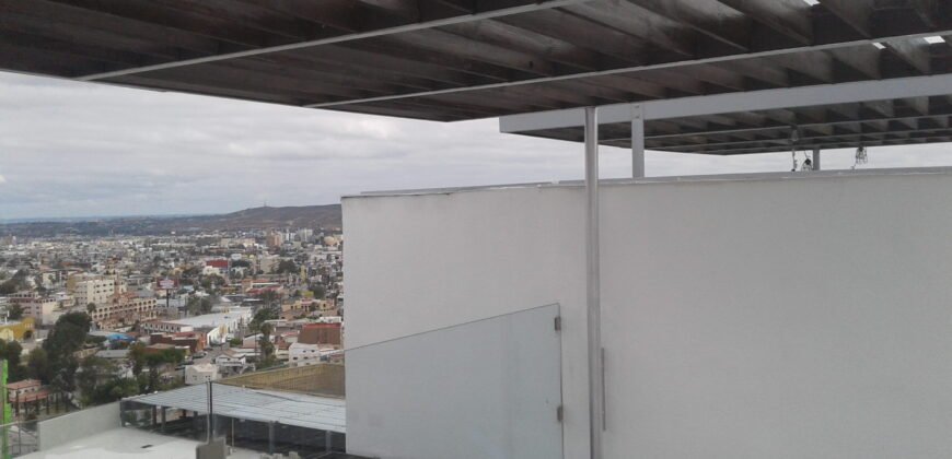 SE RENTA MODERNA CASA EN PROYECTO PRIVADO CON ACCESO CONTROLADO CENTRICAMENTO UBICADA A SOLO 5 MIN. DE LA ZONA RÍO, GARITA DE SAN ISIDRO, PLAZAS COMERCIALES, COLEGIOS, RESTAURANTES, BANCOS, HOTELES GIMNASIOS Y MÁS.