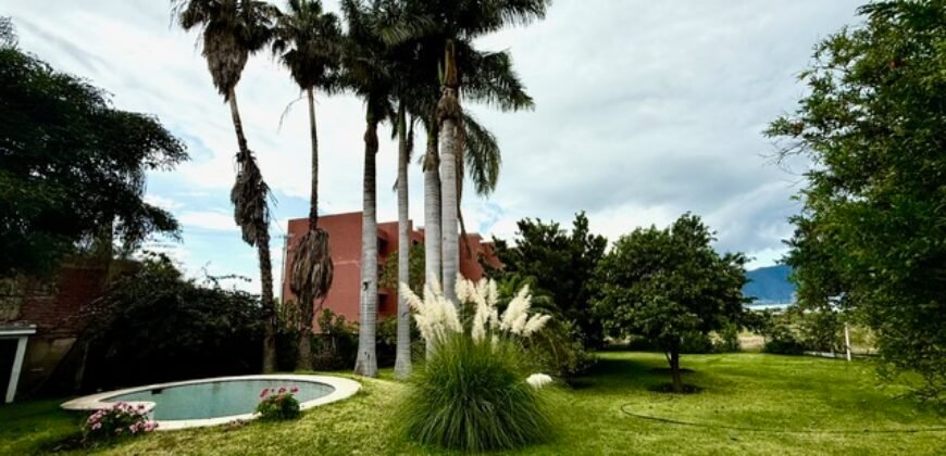 Fixer Upper, San Cristóbal Lakefront