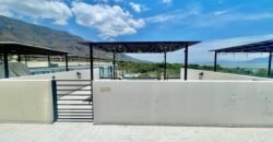 Lago Luna, Lake Views 2406