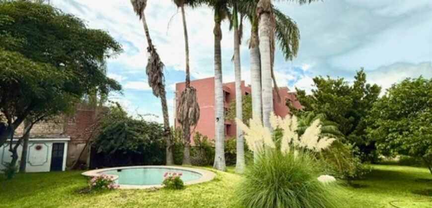 Fixer Upper, San Cristóbal Lakefront