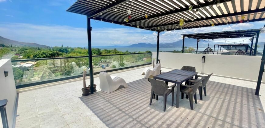 Lago Luna, Lake Views 2406