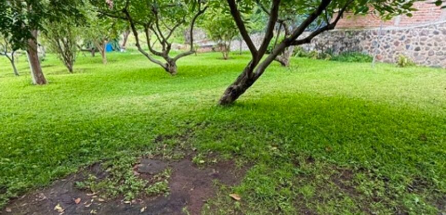 Fixer Upper, San Cristóbal Lakefront