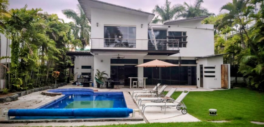 HERMOSA CASA EN RENTA ZONA NUEVO VALLARTA / NAYARIT