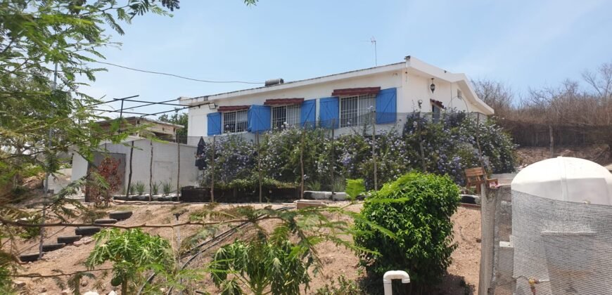 Se vende Casa Campestre a 10 min de Mazatlán 4 recámaras, comodidades de ciudad y detalles de lujo, con granja orgánica autosustentable. $7.900,000 pesos mexicanos.
