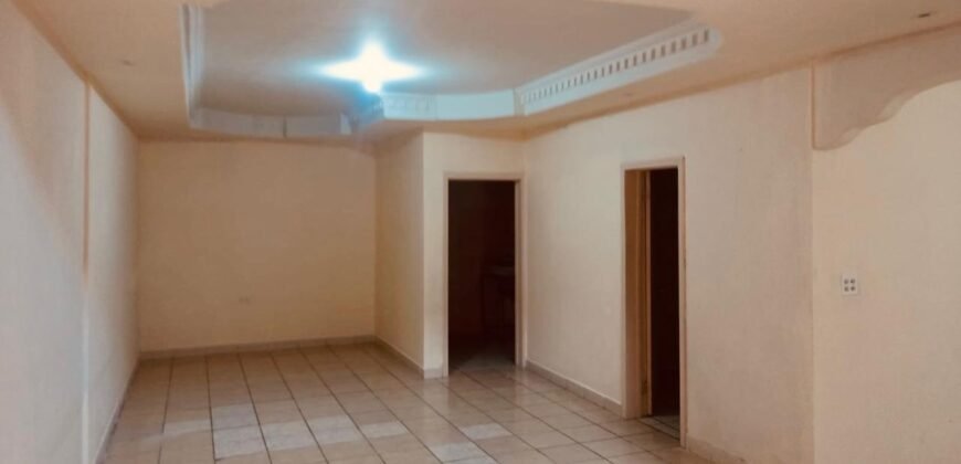 SE VENDE AMPLIA CASA EN MEXICALLI (Fracc. Quinta del Rey)