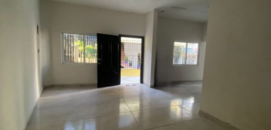 🏡 Casa en venta de 118.67 mt2 construidos!!! Céntrica, en Callejón Rullan Ferrer Casa 2, casi esq. Mina, Col. Mayito, Vhsa., Tab. por $1,749,000!!