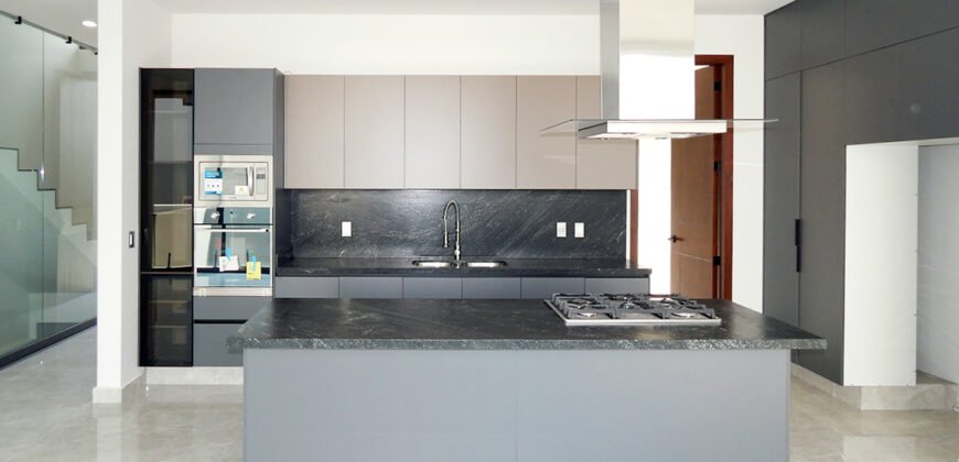 Casa Nueva en Punto Sur Elite, Tlajomulco. 306 Mts.