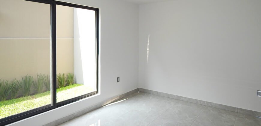 Casa Nueva en Punto Sur Elite, Tlajomulco. 306 Mts.