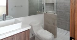 Hermosa Casa Nueva en Arbolada Bosques de Santa Anita, Tlajomulco. 236 Mts.