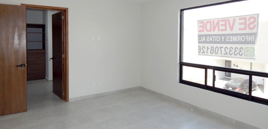 Hermosa Casa Nueva en Arbolada Bosques de Santa Anita, Tlajomulco. 236 Mts.