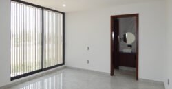 Casa Nueva en Punto Sur Elite, Tlajomulco. 306 Mts.