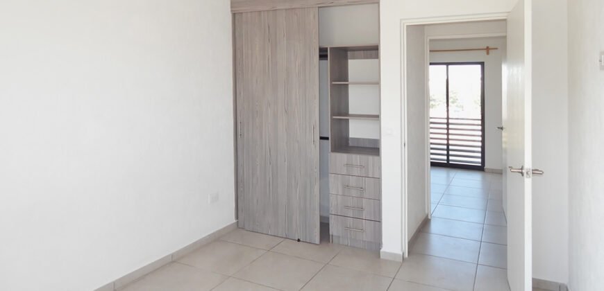 Casa en Venta en ADAMAR Residencial, Tlajomulco. 93 Mts.