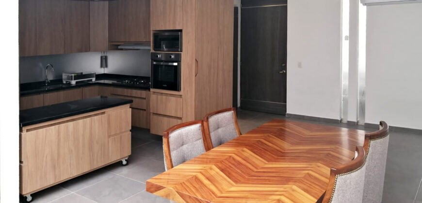 Casa con Doble Altura y Estupendos Acabados en Coto Privado de solo 14 casas – Zapopan Sur, Col. La Florida