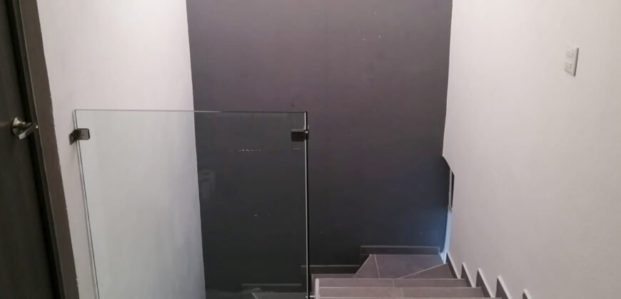 Casa con Doble Altura y Estupendos Acabados en Coto Privado de solo 14 casas – Zapopan Sur, Col. La Florida