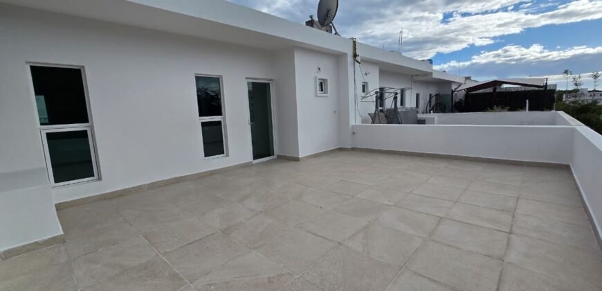 Casa de 3 recámaras + sala de tv, ubicada a sólo 1 cuadra de Plaza Las Américas