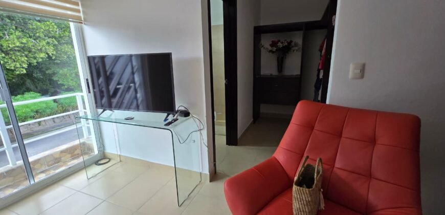 Casa de 3 recámaras + sala de tv, ubicada a sólo 1 cuadra de Plaza Las Américas