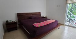 Casa de 3 recámaras + sala de tv, ubicada a sólo 1 cuadra de Plaza Las Américas