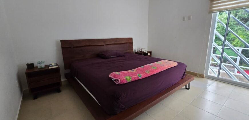 Casa de 3 recámaras + sala de tv, ubicada a sólo 1 cuadra de Plaza Las Américas