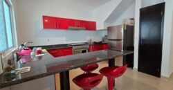 Casa de 3 recámaras + sala de tv, ubicada a sólo 1 cuadra de Plaza Las Américas