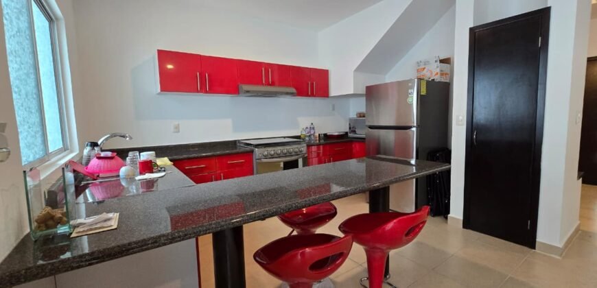 Casa de 3 recámaras + sala de tv, ubicada a sólo 1 cuadra de Plaza Las Américas