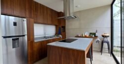 Casa amueblada 3 recámaras en renta con alberca privada en Senderos Sur