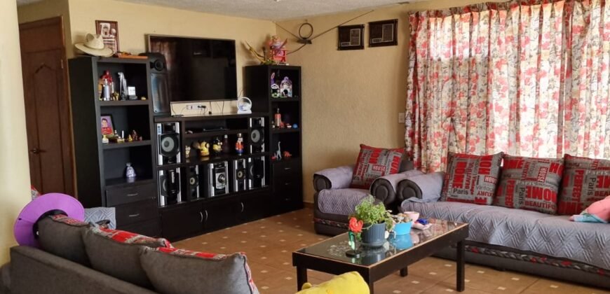 VIVE LA AMPLITUD Y LA TRANQUILIDAD, RESIDENCIA RUSTICA CON ENORME JARDIN EN TLALPAN