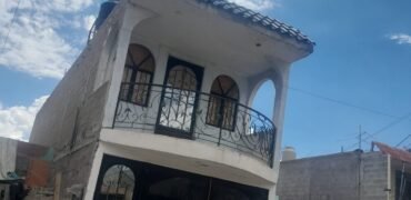 Casa de 2 plantas en venta en La Ribera Aguascalientes