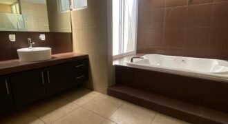 VENTA RESIDENCIA: ALCAZAR, NORTE DE LA CIUDAD