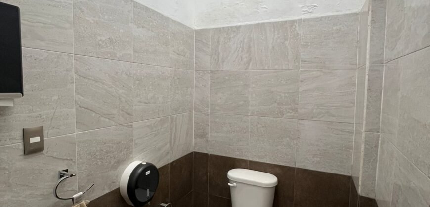 BODEGA EN RENTA. Zona céntrica. LA GREMIAL