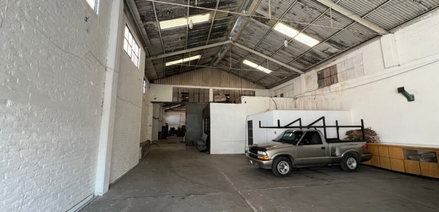 BODEGA EN RENTA. Zona céntrica. LA GREMIAL