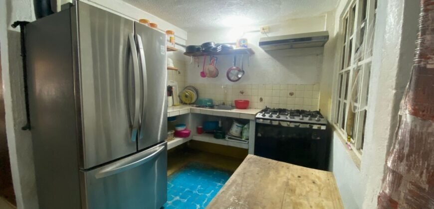 🏡 Casa en venta de 209 mt2 construidos!!! Céntrica, en Calle Natividad Arias, casi esq. Noe de la Flor, Col. 18 Marzo, Vhsa., Tab. por $1,900,000!!