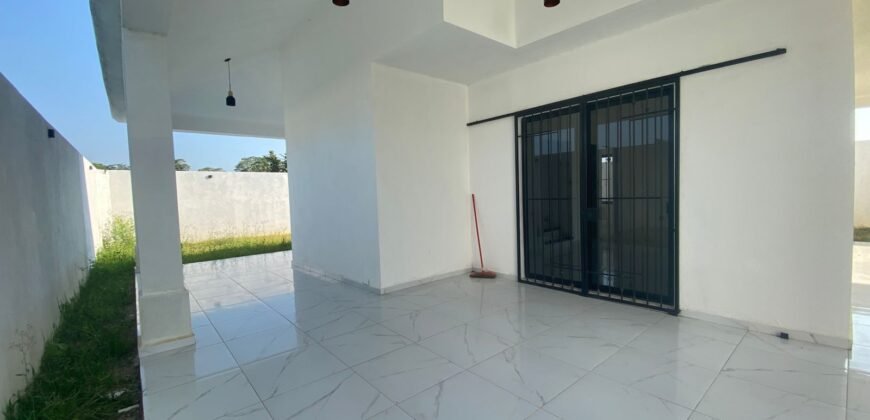 🏡 Casa nueva en venta de 180 mt2 construidos!!! A super precio!! 💰 $2,475,000 MXN 📍 Lomitas, Nacajuca, Tabasco (Calle E. Zapata)