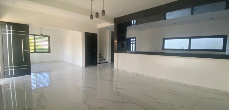 🏡 Casa nueva en venta de 225 mt2 construidos!!! A super precio!! Calle E. Zapata s/n, Lomitas, Nacajuca., Tab. por $2,649,000!!