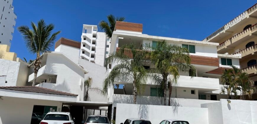 DEPTO A PIE DE PLAYA AMUEBLADO Y EQUPADO CON 2 ALBERCAS EN EL AREA DE CERRITOS
