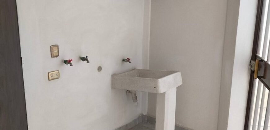 Casa Dúplex planta baja en Renta, cerca de Calzada Zavaleta, Colonia Santa Cruz Buena Vista en Puebla.