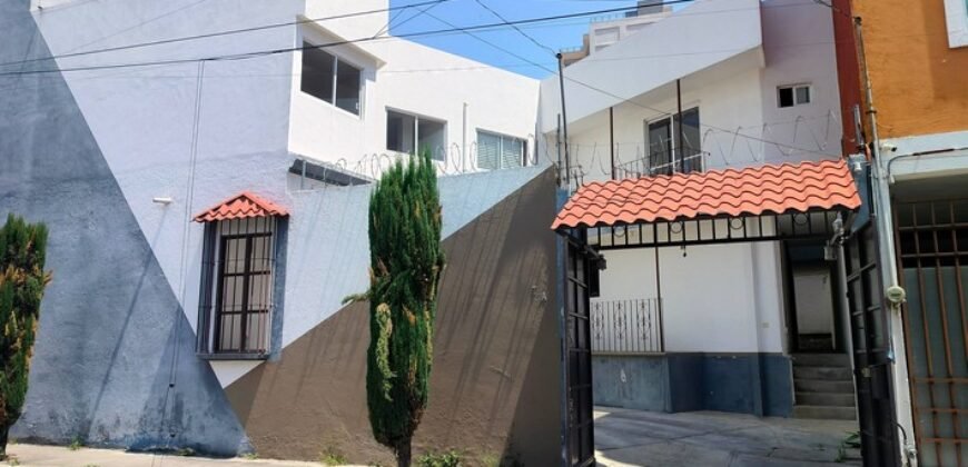 Casa Dúplex planta baja en Renta, cerca de Calzada Zavaleta, Colonia Santa Cruz Buena Vista en Puebla.