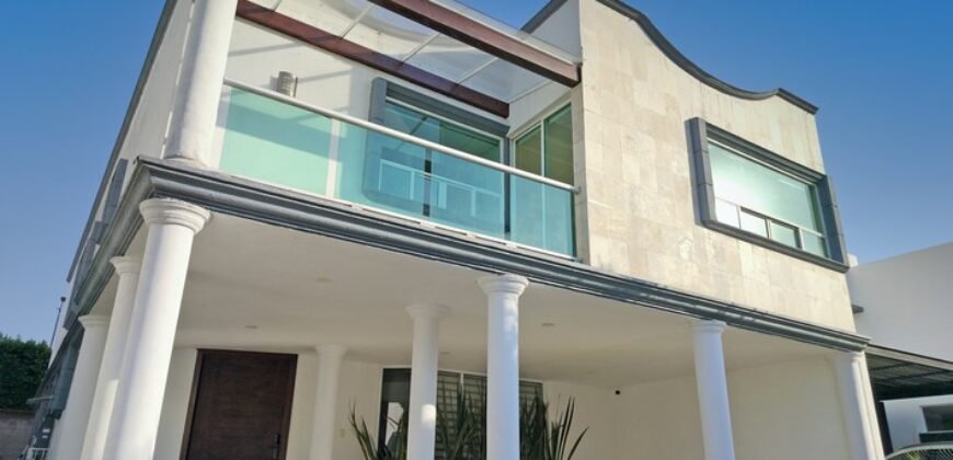 Casa en Renta en Lomas de Angelópolis Uno cluster 333.