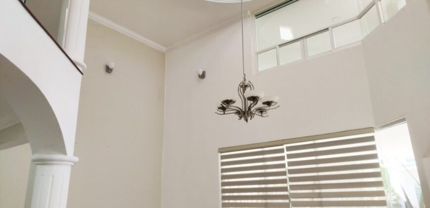 Casa en Renta en Lomas de Angelópolis Uno cluster 333.