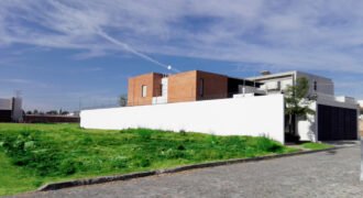 Terrenos en Venta Fracc Santa Cruz Guadalupe por Recta a Cholula, Puebla