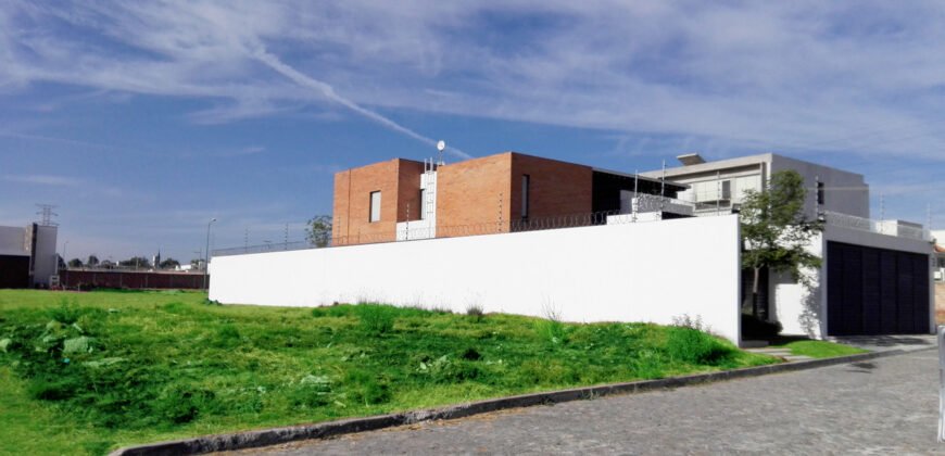 Terrenos en Venta Fracc Santa Cruz Guadalupe por Recta a Cholula, Puebla