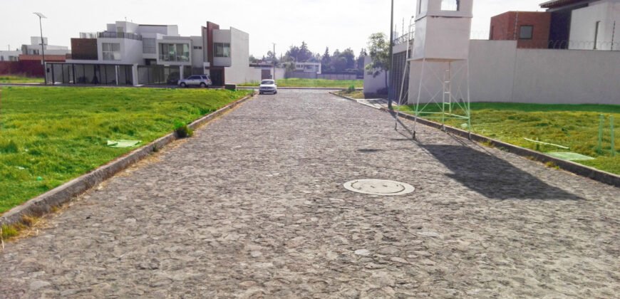 Terrenos en Venta Fracc Santa Cruz Guadalupe por Recta a Cholula, Puebla