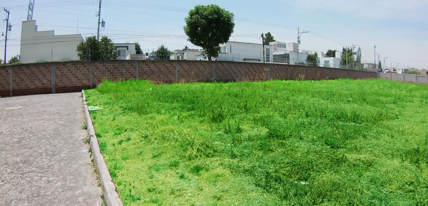 Terrenos en Venta Fracc Santa Cruz Guadalupe por Recta a Cholula, Puebla