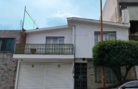 Vendo Casa con Alberca en Col. Ladrillera de Benítez en Puebla, Pue.
