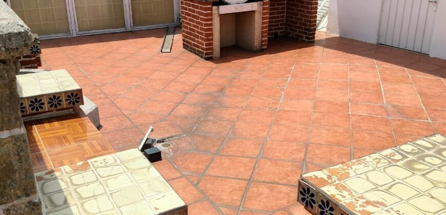 Vendo Casa con Alberca en Col. Ladrillera de Benítez en Puebla, Pue.